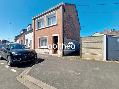 Maison - 96 m² - 4 pièces