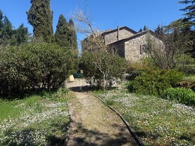 Mas - 500 m² - 11 pièces