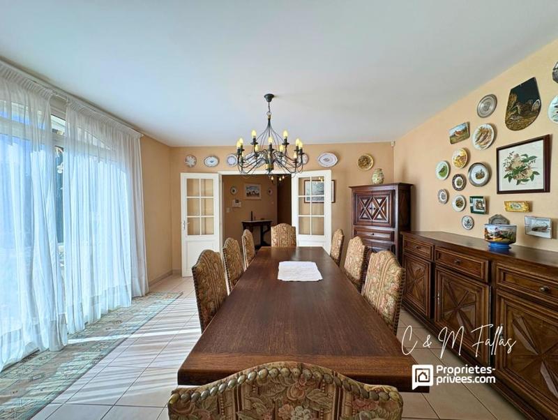 Maison - 170 m² - 6 pièces
