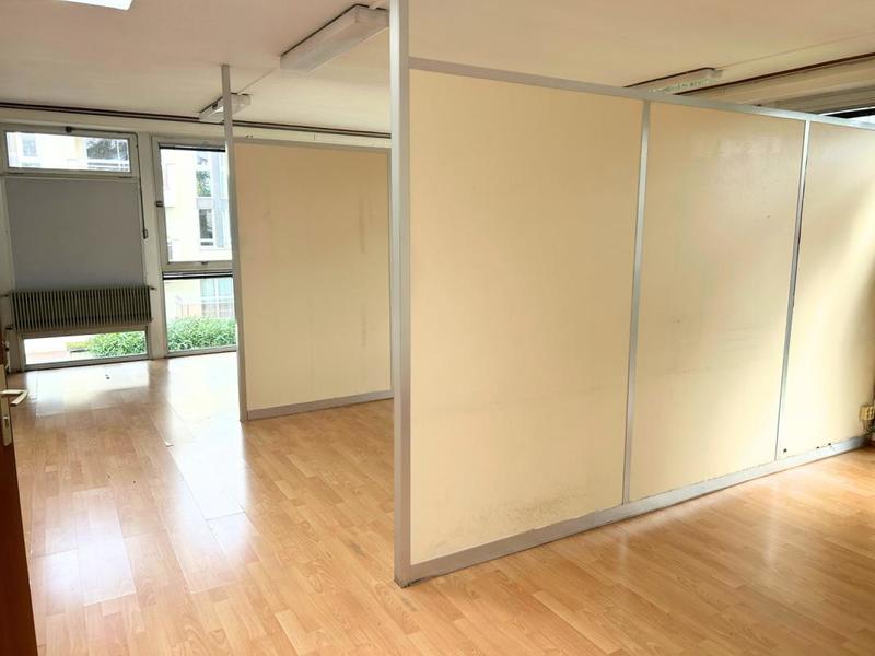 Bureau - 182 m²