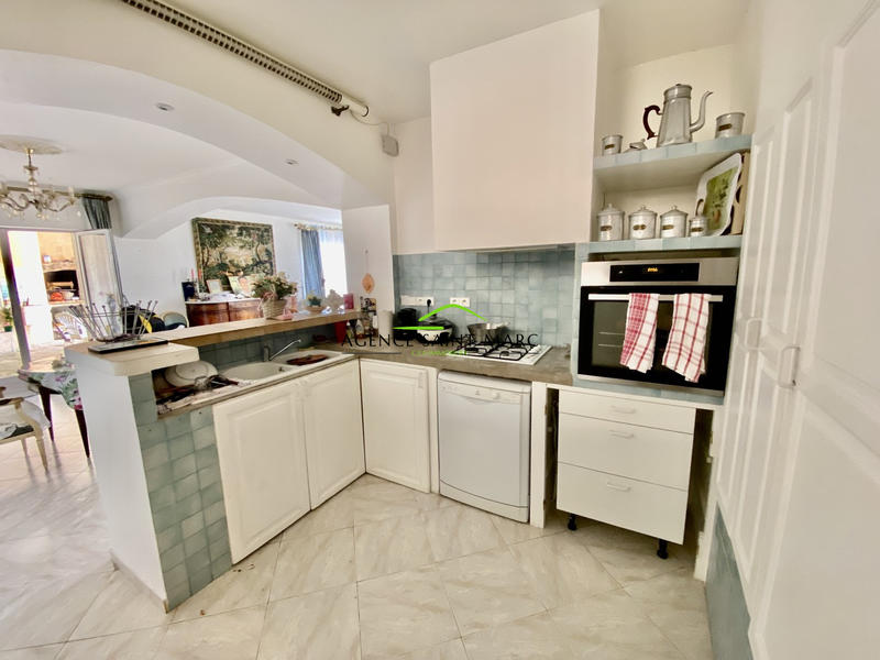 Maison - 221 m² - 5 pièces