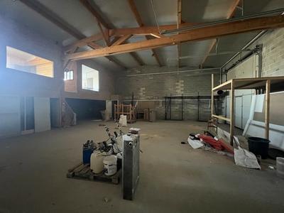 Local d'activités - 226 m² - 5 pièces