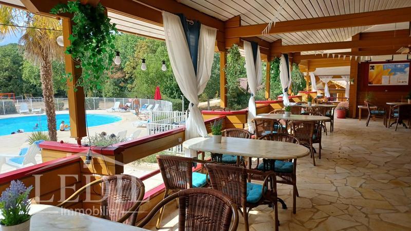 Local commercial - 325 m² - 2 pièces