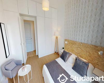 Chambre - 120 m² - 1 pièce