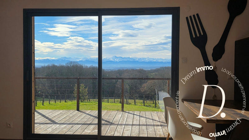 Maison - 90 m² - 4 pièces