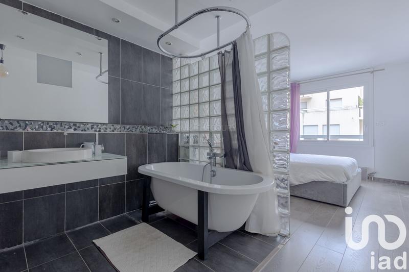 Appartement - 97 m² - 4 pièces