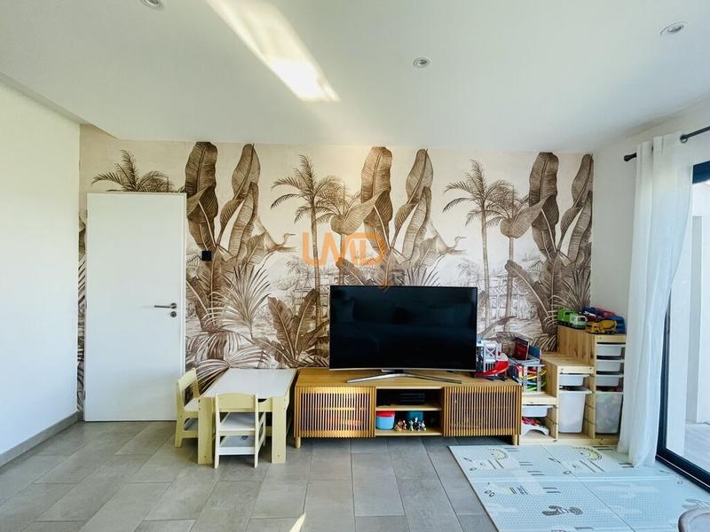 Maison - 104 m² - 4 pièces