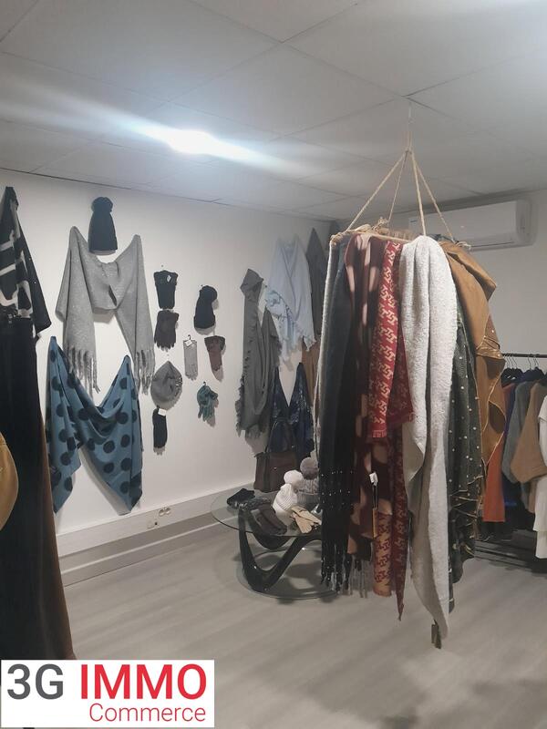 Local commercial - 450 m² - 8 pièces