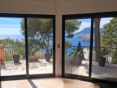 Maison - 300 m² - 5 pièces