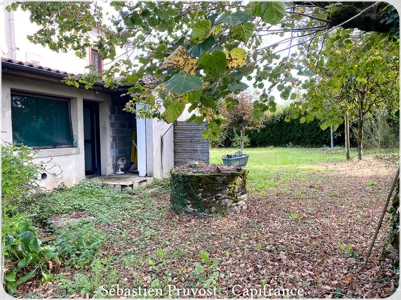 Maison en pierre - 642 m² - 22 pièces