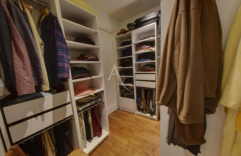 Maison - 280 m² - 12 pièces