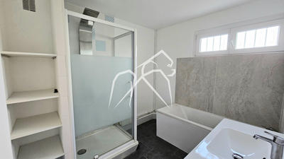 Appartement - 100 m² - 4 pièces