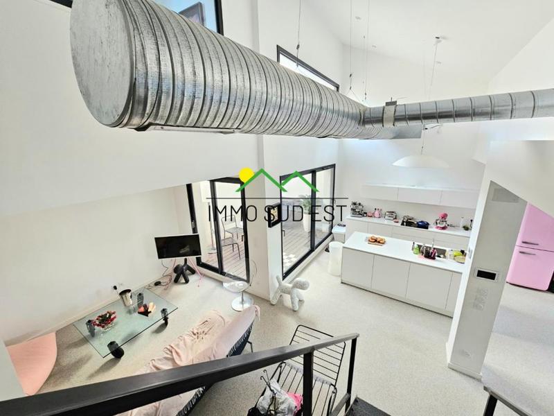 Loft - 98 m² - 4 pièces