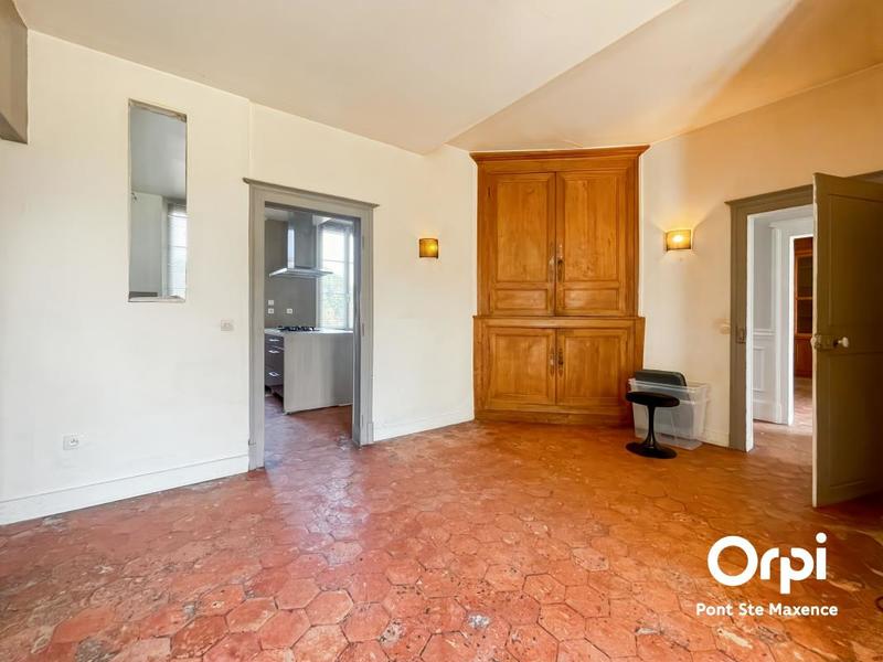 Propriété - 298 m² - 10 pièces