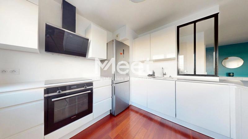 Appartement - 92 m² - 5 pièces
