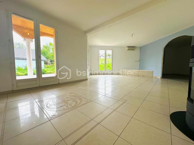 Maison - 140 m² - 5 pièces