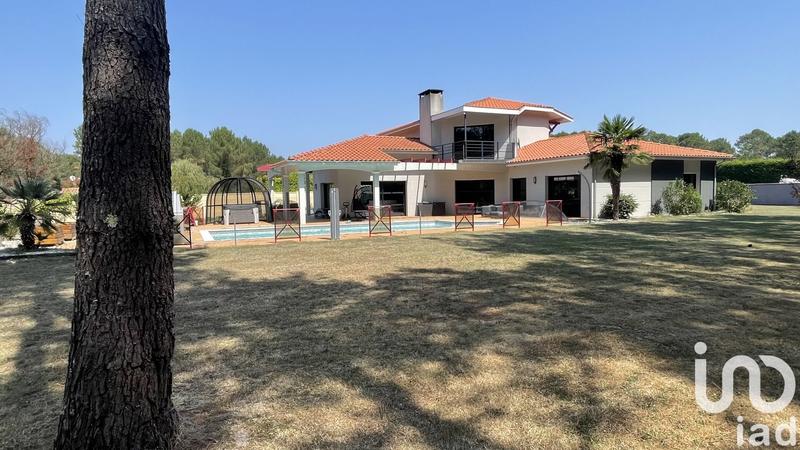 Maison de maîtres - 260 m² - 7 pièces