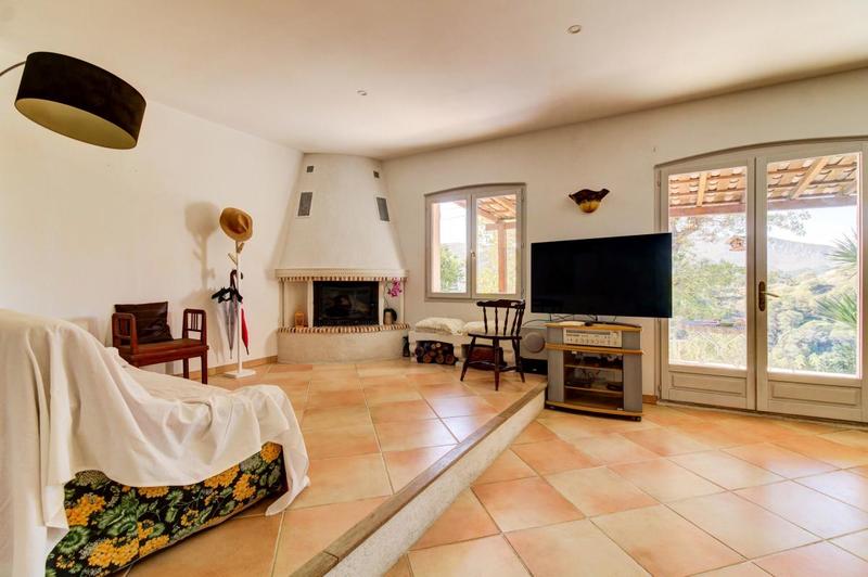 Villa - 180 m² - 6 pièces