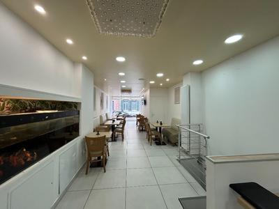 Immeuble - 180 m² - 4 pièces