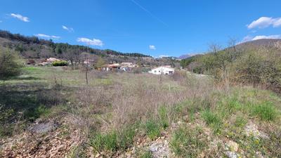 Terrain constructible - 3 825 m²