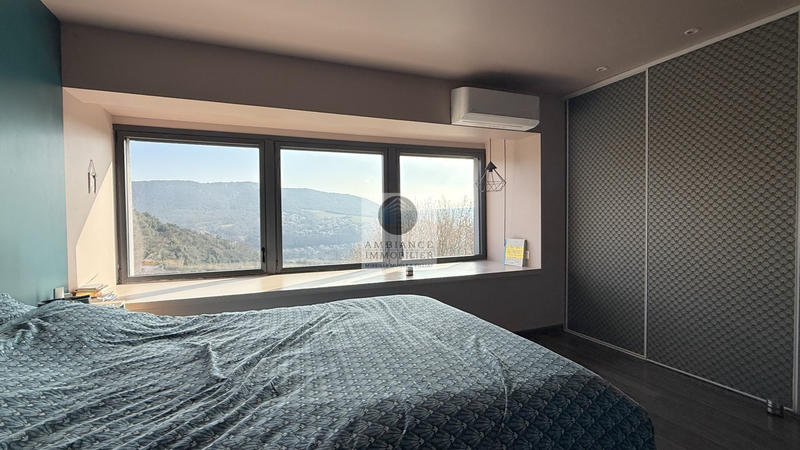 Maison - 167 m² - 7 pièces