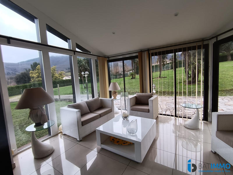 Villa - 180 m² - 6 pièces