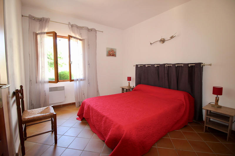 Maison - 240 m² - 11 pièces