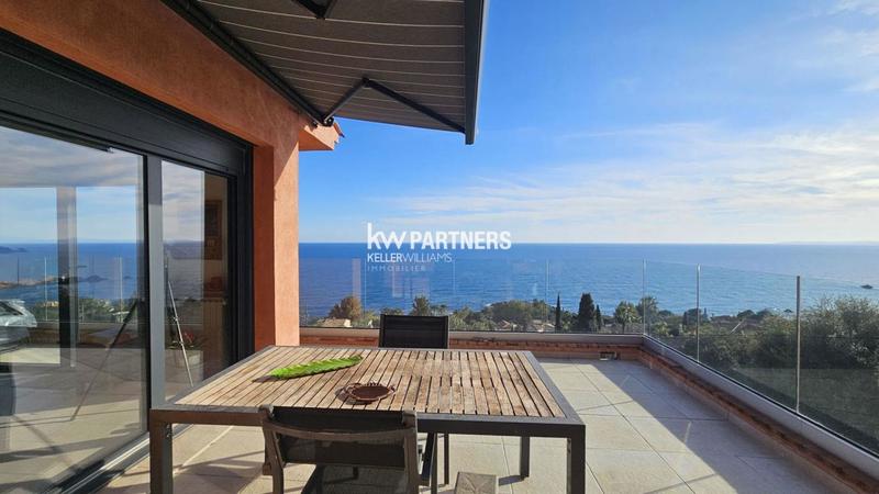 Propriété - 215 m² - 7 pièces