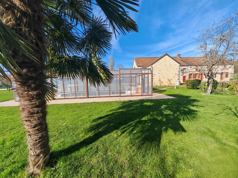 Longère - 418 m² - 14 pièces