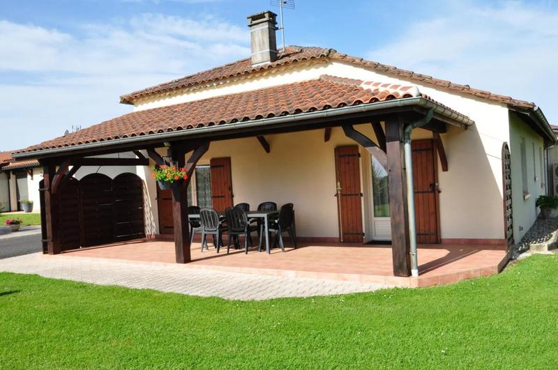 Maison - 218 m² - 8 pièces