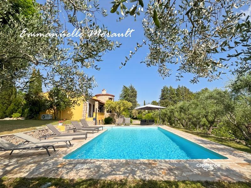 Propriété - 267 m² - 8 pièces