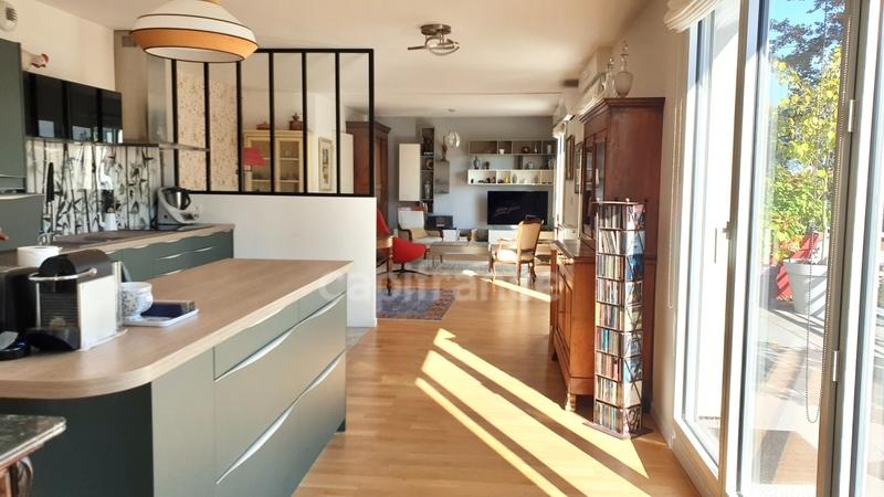 Appartement - 96 m² - 4 pièces