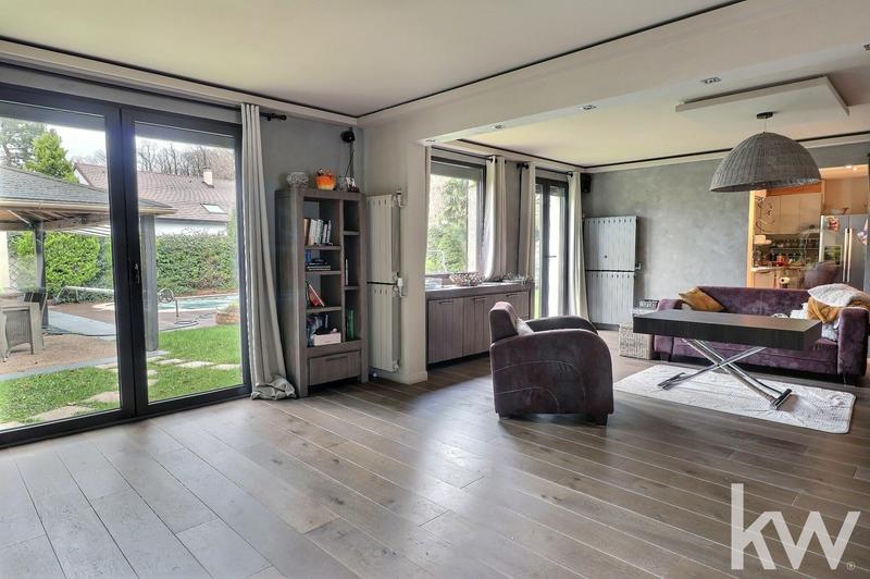 Maison - 288 m² - 12 pièces