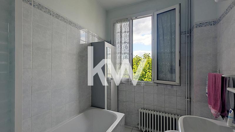 Maison - 122 m² - 6 pièces