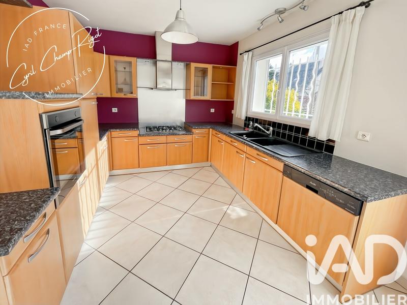 Maison - 155 m² - 6 pièces