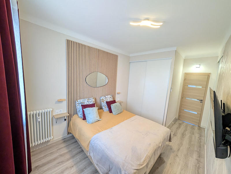 Appartement - 80 m² - 4 pièces