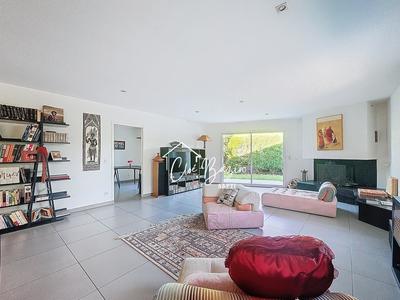 Maison - 170 m² - 6 pièces