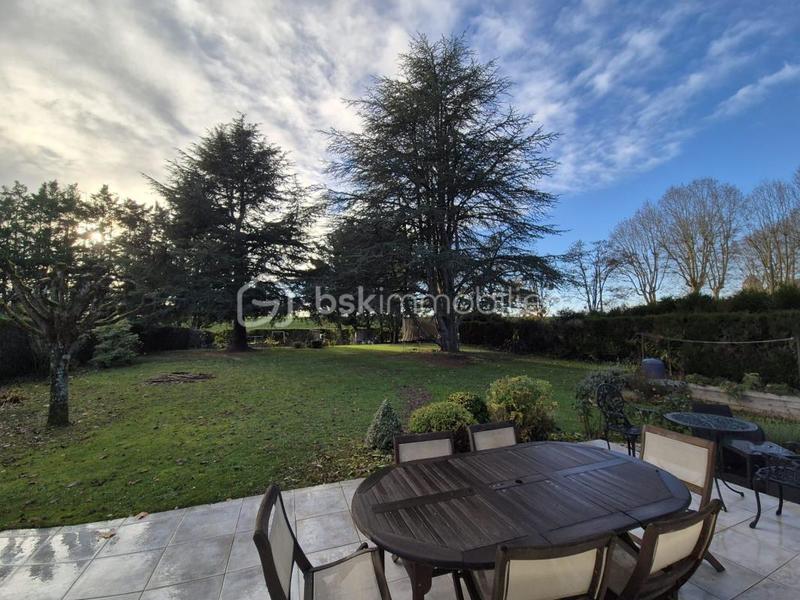 Maison traditionnelle - 136 m² - 6 pièces