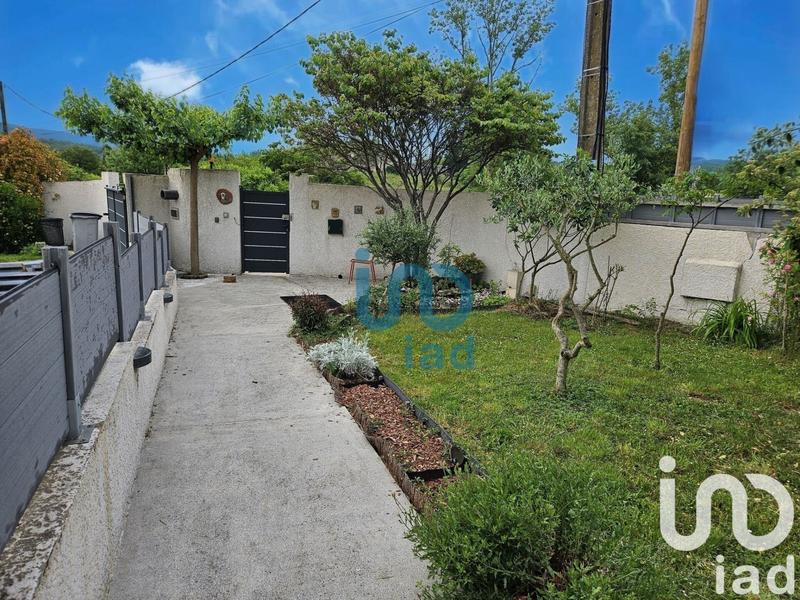 Maison - 240 m² - 8 pièces