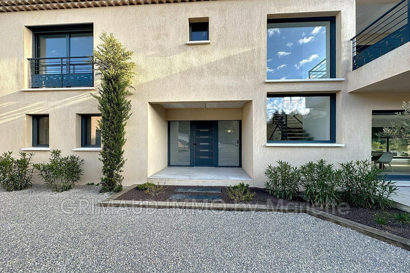 Villa - 240 m² - 5 pièces