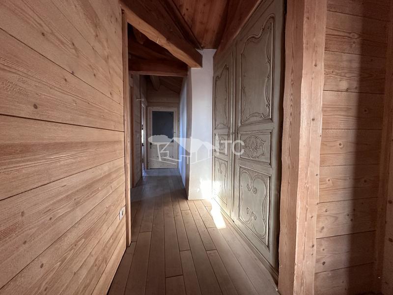 Corps de ferme - 329 m² - 16 pièces