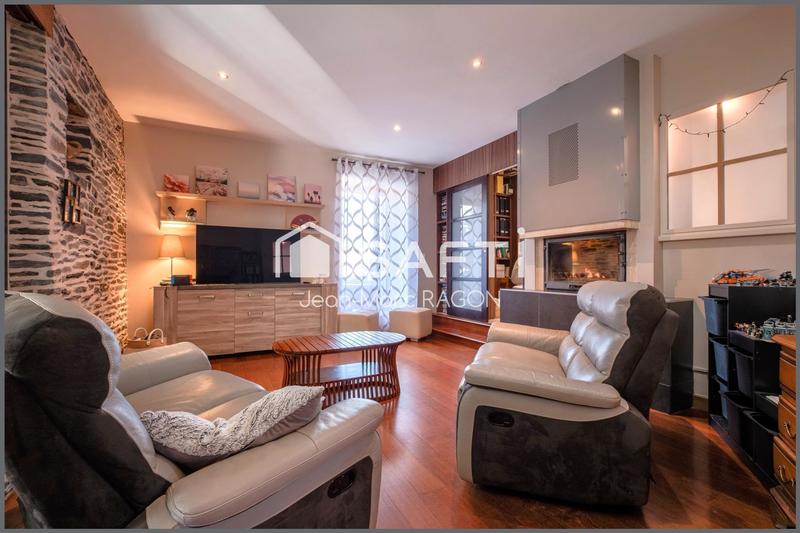 Maison - 264 m² - 7 pièces