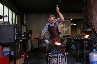 Visite de la taillanderie la Maison Luquet