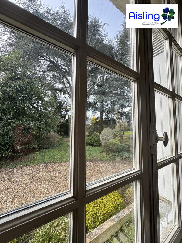 Maison ancienne - 196 m² - 8 pièces