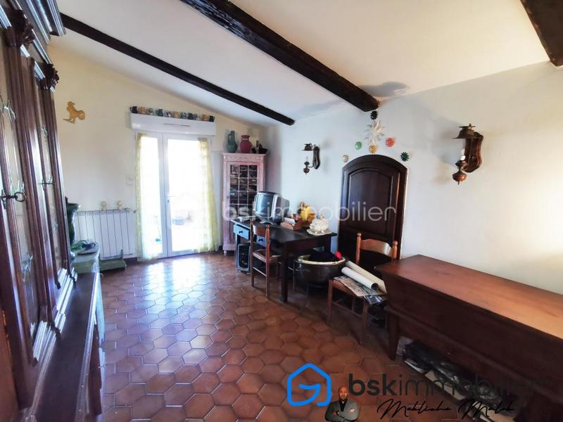 Maison - 208 m² - 7 pièces