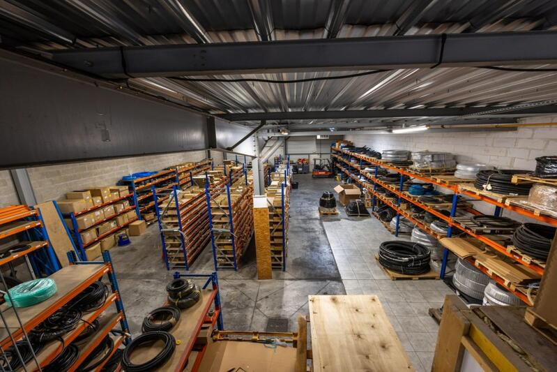 Entrepôt - 489 m² - 5 pièces