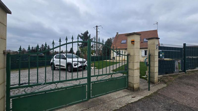 Maison - 99 m² - 5 pièces