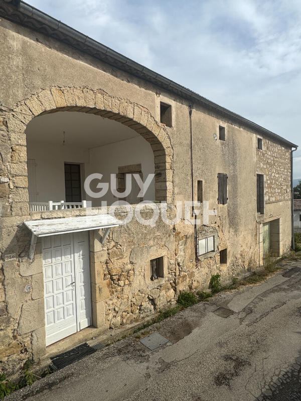 Maison - 400 m² - 9 pièces