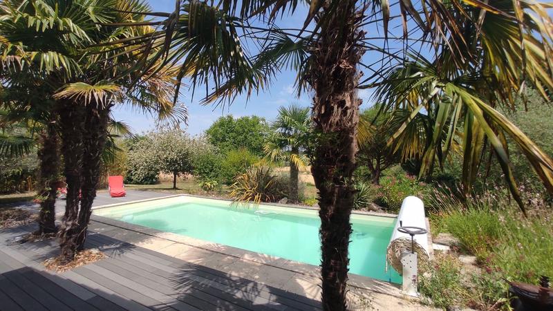 Maison - 242 m² - 7 pièces