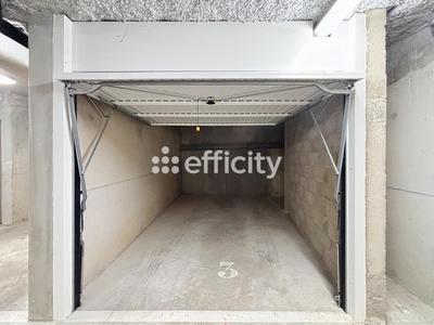 Parking / Garage - 12 m²